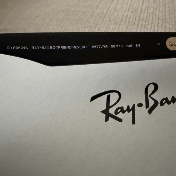 Ray-Ban Wayfarer Reverse Sunglasses with Black Case - Picture 4 of 7